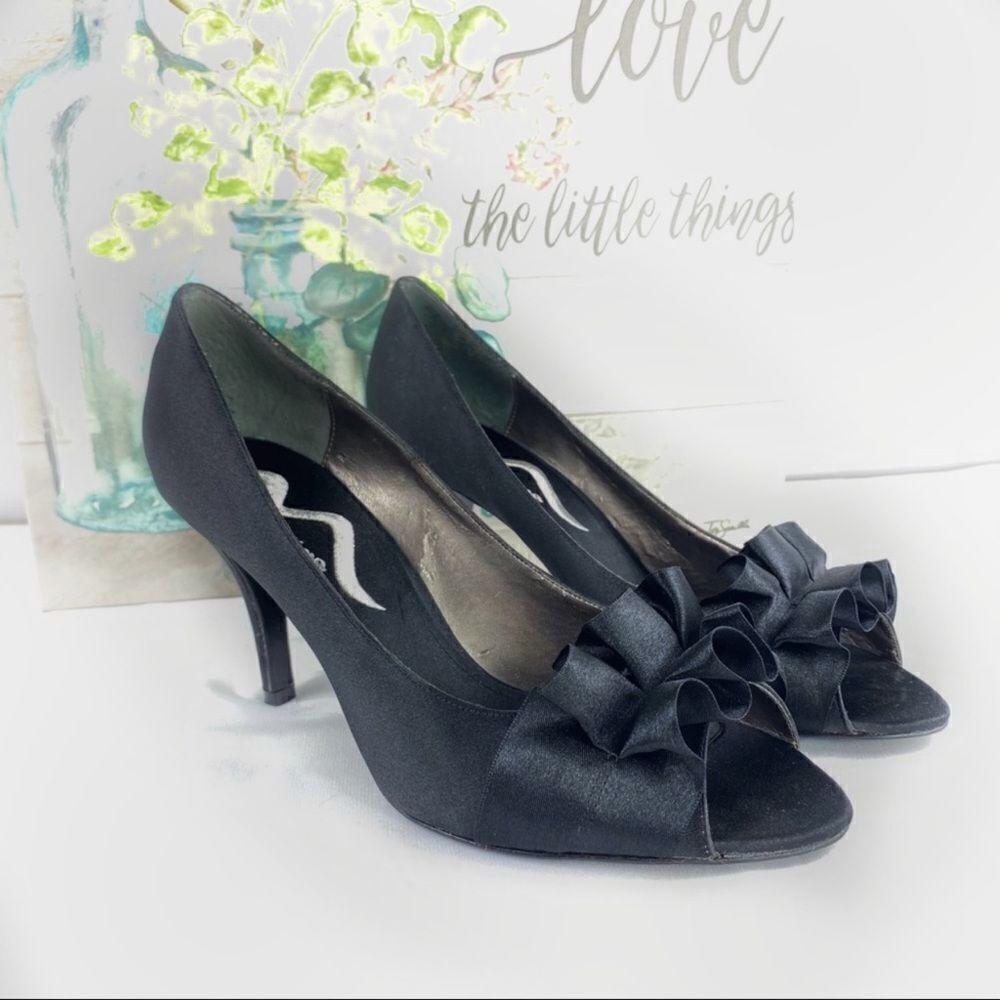 Nina Satin Ruffle Peep Toe Heels Black 8.5